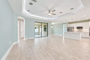 4024 Salida Del Sol Dr, Sun City Center, FL 33573 - Photo 10