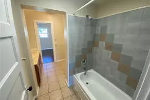 902 S Grove St, Eustis, FL 32726 - Photo 10