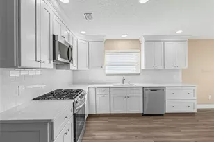 3065 Batally Ct, The Villages, FL 32162 - Photo 4