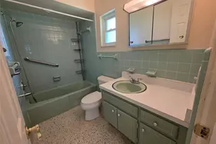 25601 Laylaine Dr, Astatula, FL 34705 - Photo 18