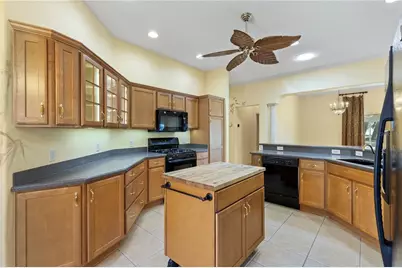 8018 SE 167th Hilltop Loop, The Villages, FL 32162 - Photo 8
