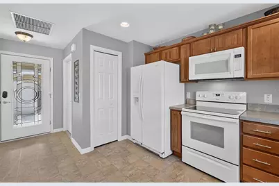2961 Kramer Court, The Villages, FL 32163 - Photo 16