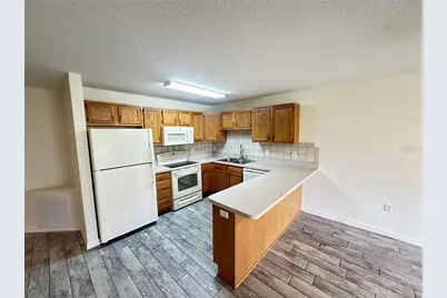 809 Dennis Avenue, Fruitland Park, FL 34731 - Photo 2