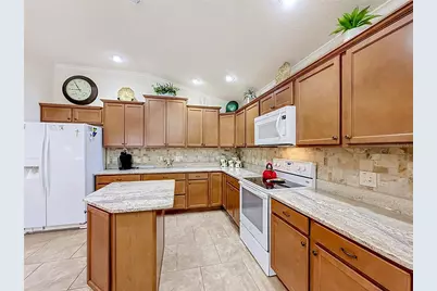 1068 Becker Avenue, The Villages, FL 32163 - Photo 14