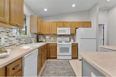 3499 Auburndale Avenue, The Villages, FL 32162 - Photo 16