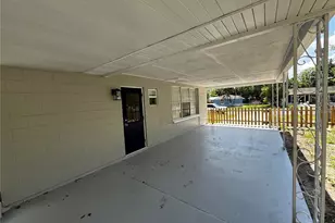 1610 Crest Ave, Leesburg, FL 34748 - Photo 2
