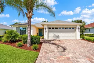 4994 Golden Eagle Dr, Oxford, FL 34484 - Photo 2