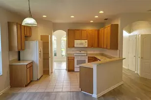 15317 Markham Dr, Clermont, FL 34714 - Photo 2