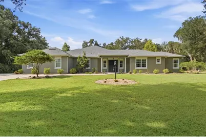 10594 NE 104th Circle, Oxford, FL 34484 - Photo 1