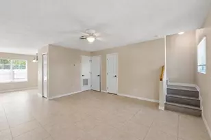 912 E Citrus Ave, Eustis, FL 32726 - Photo 2