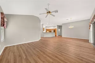 2224 Margarita Dr, The Villages, FL 32159 - Photo 10