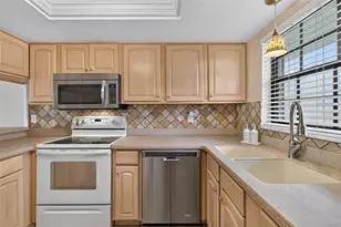 101 N Grandview St, Mount Dora, FL 32757 - Photo 16