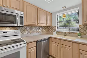 101 N Grandview St, Mount Dora, FL 32757 - Photo 20