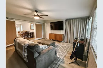 7413 Lakeshore Drive, Tampa, FL 33604 - Photo 14