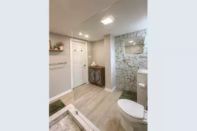 7413 Lakeshore Drive, Tampa, FL 33604 - Photo 18