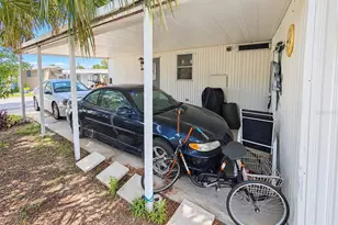 419 Sinclair Cir, Tavares, FL 32778 - Photo 20