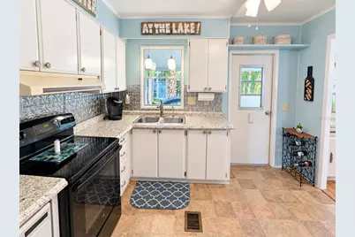 419 Sinclair Circle, Tavares, FL 32778 - Photo 4