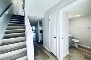 5089 Eaglesmere Dr, Orlando, FL 32819 - Photo 2