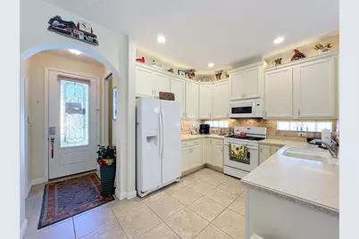 8290 Bridgeport Bay, Mount Dora, FL 32757 - Photo 12