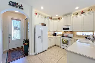 8290 Bridgeport Bay, Mount Dora, FL 32757 - Photo 12