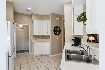 5401 Essex Court, Leesburg, FL 34748 - Photo 10