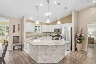 928 Eastmont Court, The Villages, FL 32162 - Photo 12