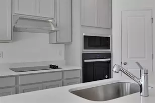 2962 Supermarine Rd, Tavares, FL 32778 - Photo 12