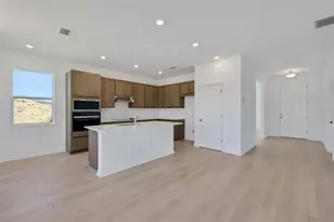 2956 Supermarine Rd, Tavares, FL 32778 - Photo 10