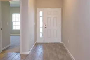 2914 Supermarine Rd, Tavares, FL 32778 - Photo 2
