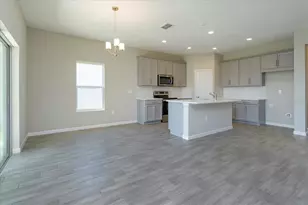 2914 Supermarine Rd, Tavares, FL 32778 - Photo 10