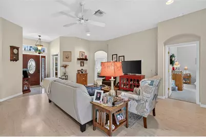 5138 Aurora Drive, Leesburg, FL 34748 - Photo 10