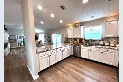 8975 SE 168th Tailfer Street, The Villages, FL 32162 - Photo 6