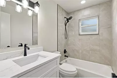 1521 N Lakeview Avenue, Leesburg, FL 34748 - Photo 16