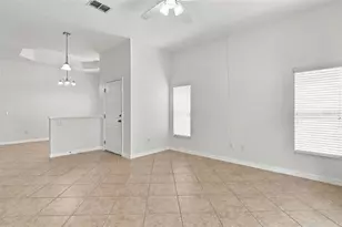 12386 NE 50th View, Oxford, FL 34484 - Photo 8