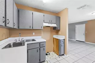 902 Talladega St, Leesburg, FL 34748 - Photo 6