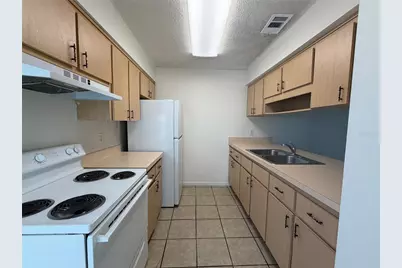 2117 Citrus Boulevard #5, Leesburg, FL 34748 - Photo 2
