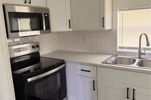 816 Beechwood Ave, Lady Lake, FL 32159 - Photo 2