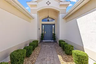 1302 La Estrellita Way, The Villages, FL 32162 - Photo 2