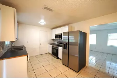 132 Gardenia Road, Kissimmee, FL 34743 - Photo 4