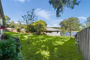 521 E Mirror Lake Dr, Fruitland Park, FL 34731 - Photo 46