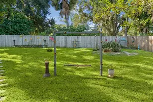 521 E Mirror Lake Dr, Fruitland Park, FL 34731 - Photo 50