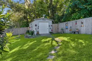 521 E Mirror Lake Dr, Fruitland Park, FL 34731 - Photo 48
