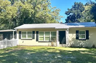 706 Mulberry St, Fruitland Park, FL 34731 - Photo 2