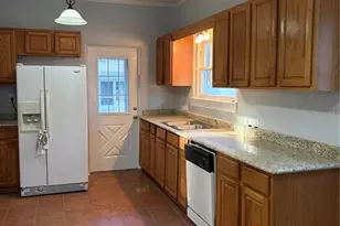 19 W Pendleton Ave, Eustis, FL 32726 - Photo 4