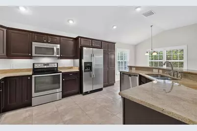 3376 Mayflower Loop, The Villages, FL 32163 - Photo 4