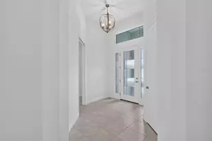 654 Shivers Loop, The Villages, FL 34762 - Photo 4