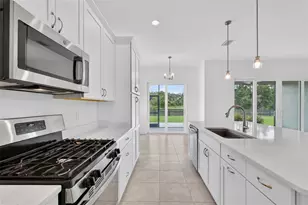 654 Shivers Loop, The Villages, FL 34762 - Photo 8