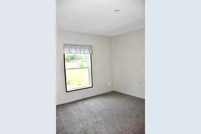 25300 Mardon Circle, Paisley, FL 32767 - Photo 20