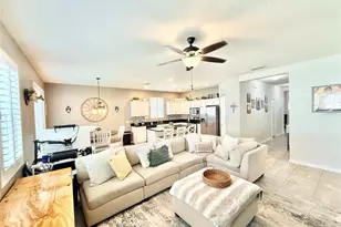 2769 Limerick Cir, Grand Island, FL 32735 - Photo 2