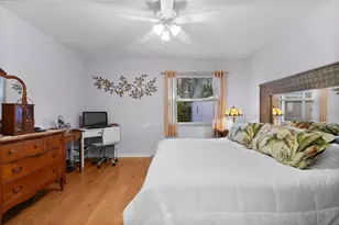 965 Avalon Ave, The Villages, FL 32159 - Photo 10